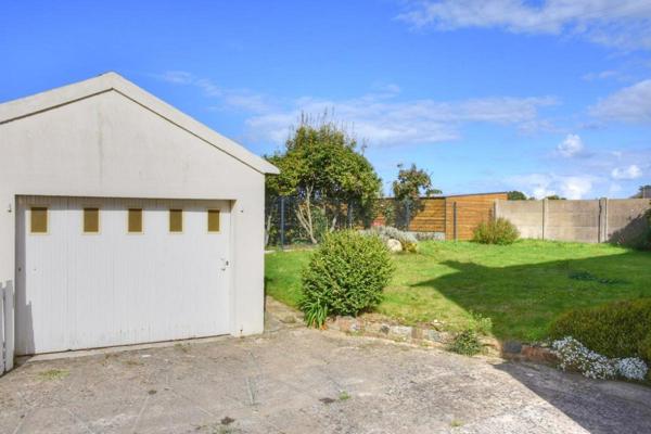 Maison  à Penvenan  5 chambres ,à 1800 m de la plage