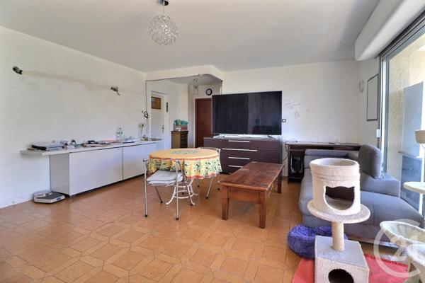 Appartement T3 à vendre  3 pièces - 67,91 m2 FREJUS - 83