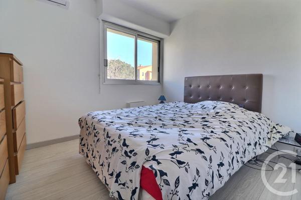 Appartement T3 à vendre  3 pièces - 67,91 m2 FREJUS - 83
