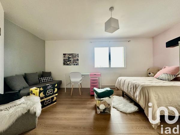 Maison 7 pièces de 215 m² à Quimper (29000)