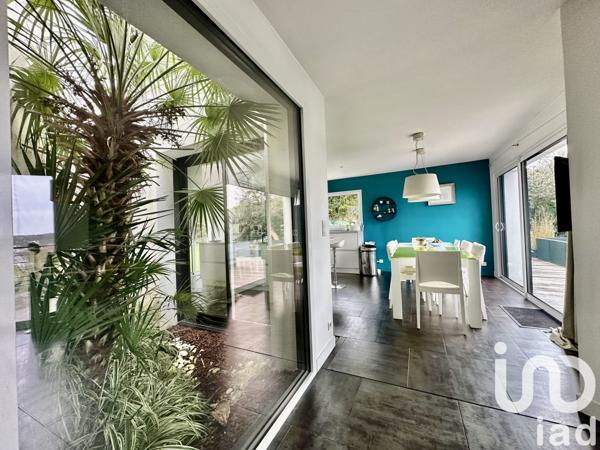 Maison 7 pièces de 215 m² à Quimper (29000)