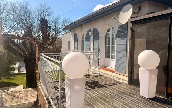 Maison à vendre    5 pièces • 157 m2 Bruguières
