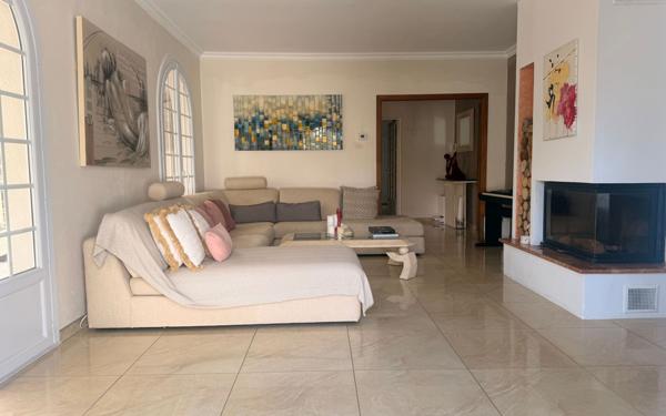 Maison à vendre    5 pièces • 157 m2 Bruguières