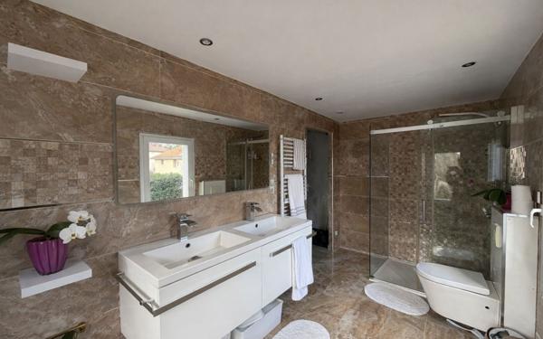 Maison à vendre    5 pièces • 157 m2 Bruguières