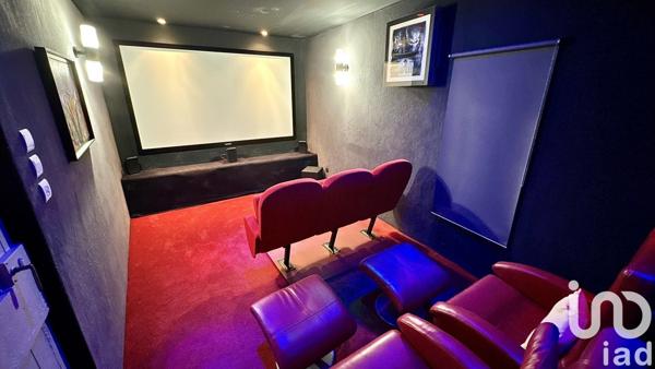 Demeure 10 pièces de 280 m² à Uchaux (84100)