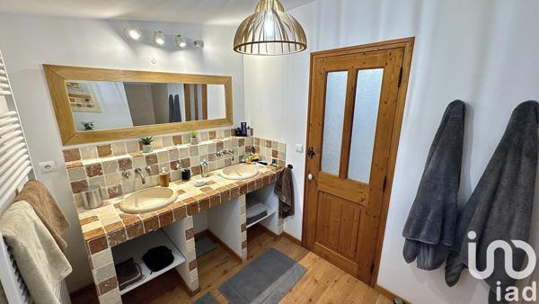 Demeure 10 pièces de 280 m² à Uchaux (84100)