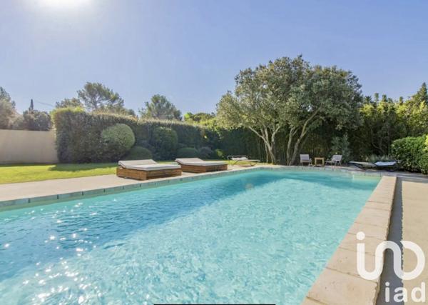 Demeure 10 pièces de 280 m² à Uchaux (84100)