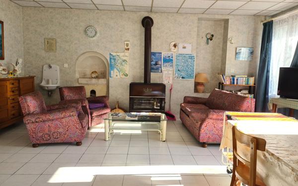 Maison à vendre    12 pièces •  Semussac