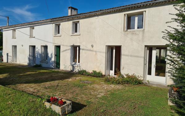 Maison à vendre    12 pièces •  Semussac