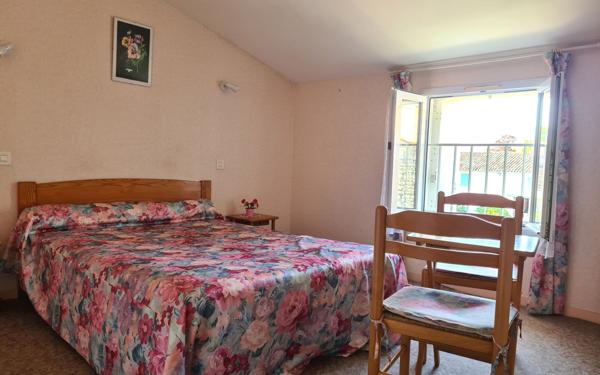 Maison à vendre    12 pièces •  Semussac