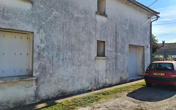 Maison à vendre    12 pièces •  Semussac