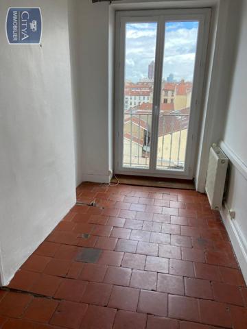 Appartement à louer 4 pièces 74.86m²