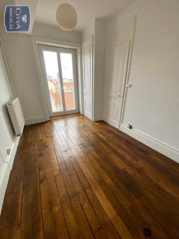 Appartement à louer 4 pièces 74.86m²