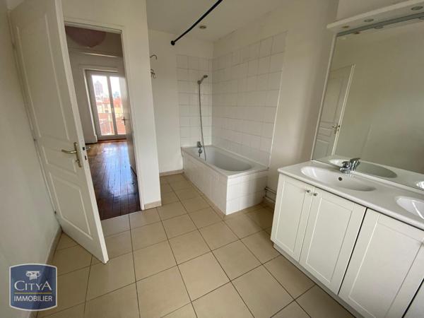 Appartement à louer 4 pièces 74.86m²