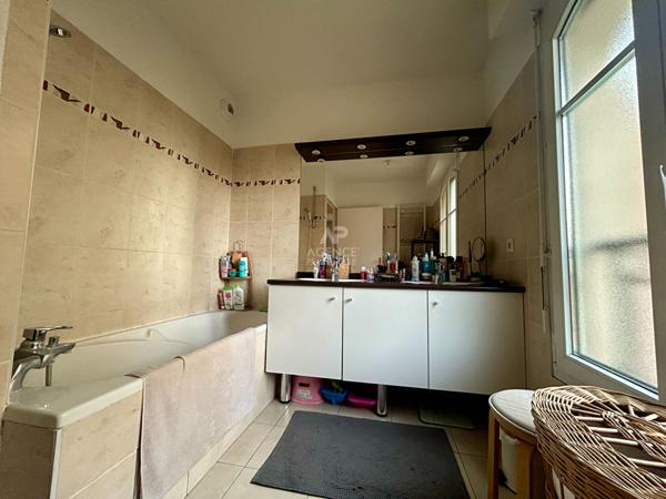 Appartement Poissy 4 pièce(s) 85.6 m2 €399 000 ** - Référence 8828