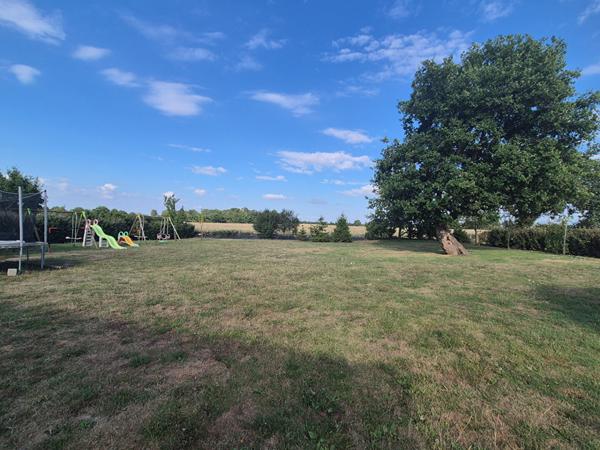 Magnifique longère familiale avec terrain 2000 m²env