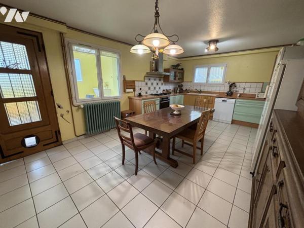 Spacieuse villa de 8 pièces à LAGNIEU (01150)