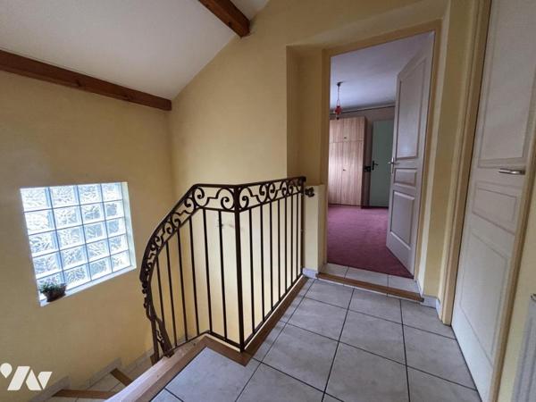 Spacieuse villa de 8 pièces à LAGNIEU (01150)