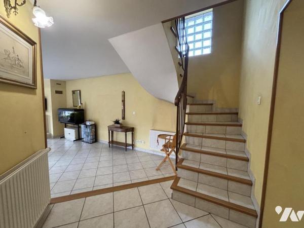 Spacieuse villa de 8 pièces à LAGNIEU (01150)