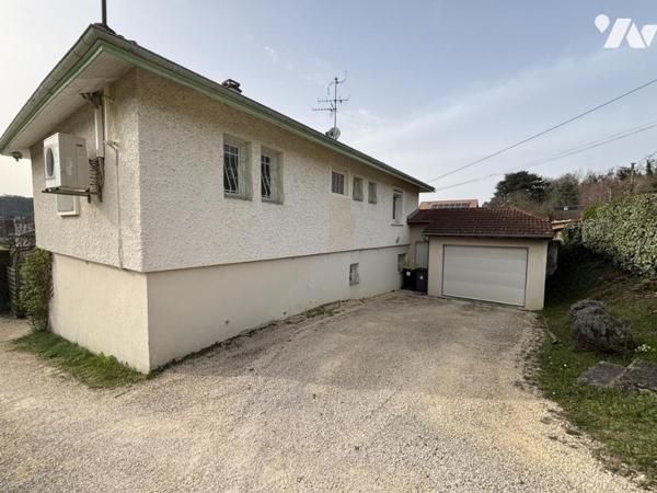 Spacieuse villa de 8 pièces à LAGNIEU (01150)