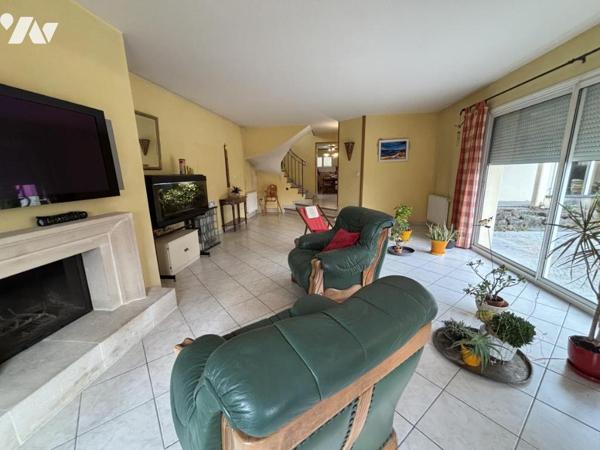 Spacieuse villa de 8 pièces à LAGNIEU (01150)