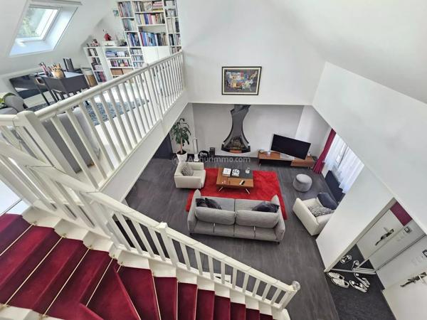 Vente                                                      Maison
                        
                     6 pièces                      157 m2                     à Montévrain