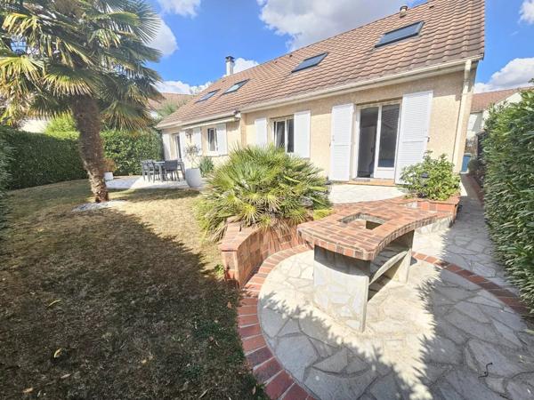 Vente                                                      Maison
                        
                     6 pièces                      157 m2                     à Montévrain