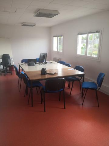 BUREAUX à louer 175 m² MAYENNE.