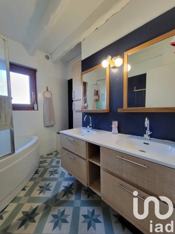 Maison traditionnelle 7 pièces de 148 m² à Mios (33380)