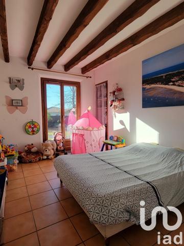 Maison traditionnelle 7 pièces de 148 m² à Mios (33380)