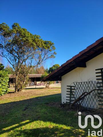 Maison traditionnelle 7 pièces de 148 m² à Mios (33380)