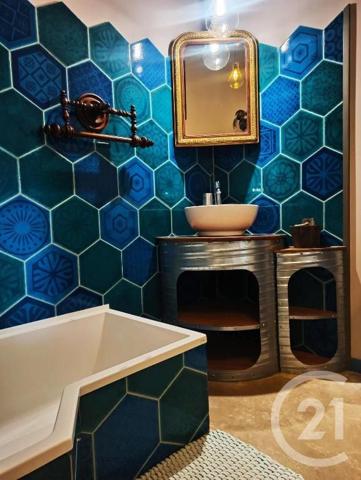 Appartement F5 à vendre  6 pièces - 98,13 m2 ST CYR SUR MER - 83