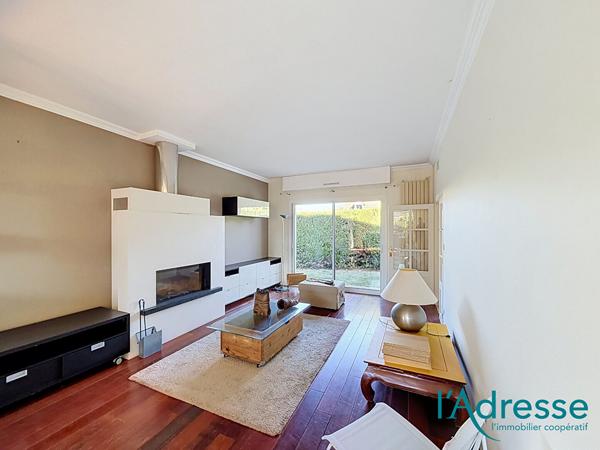 CHANGE - proche centre ville - Maison de 161 m² - 4 chambres - bureau - terrain clos