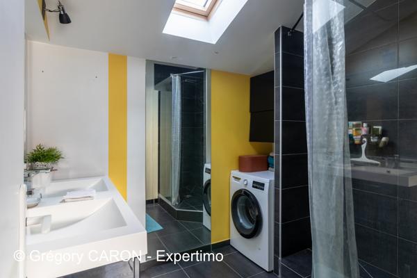 APPARTEMENT ATYPIQUE ESPRIT LOFT AVEC TERRASSE ET PARKING