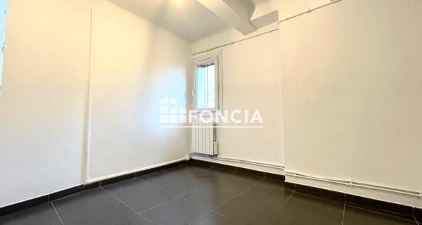 Location Appartement 3 pièces 47.97 m² - Toulon 83000