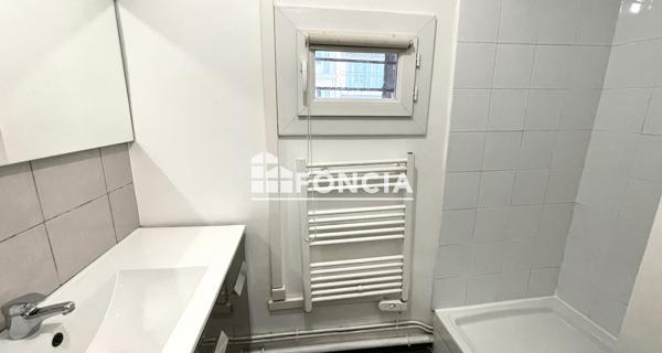 Location Appartement 3 pièces 47.97 m² - Toulon 83000