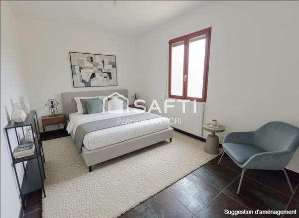 Maison 4 chambres dont une en rdc, 2 salles de bains, garage, terrain