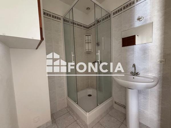 Location Appartement 2 pièces 29.2 m² - 7 PLACE SAINT DENIS Amboise 37400