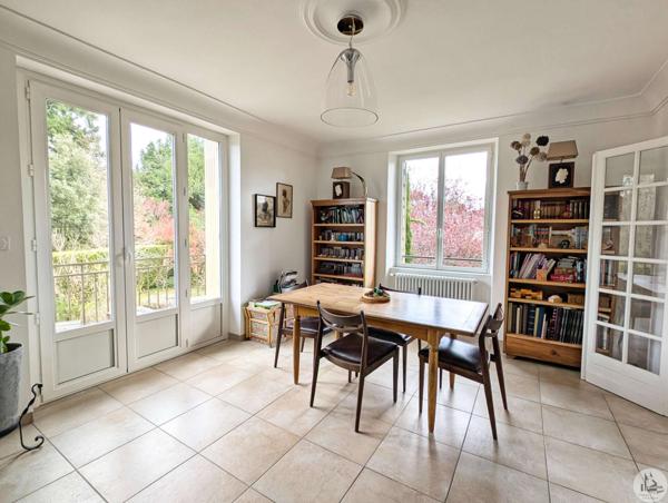 Maison Sarlat, au calme dans un îlot de verdure.