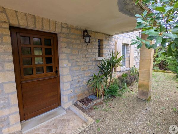 Maison Sarlat, au calme dans un îlot de verdure.