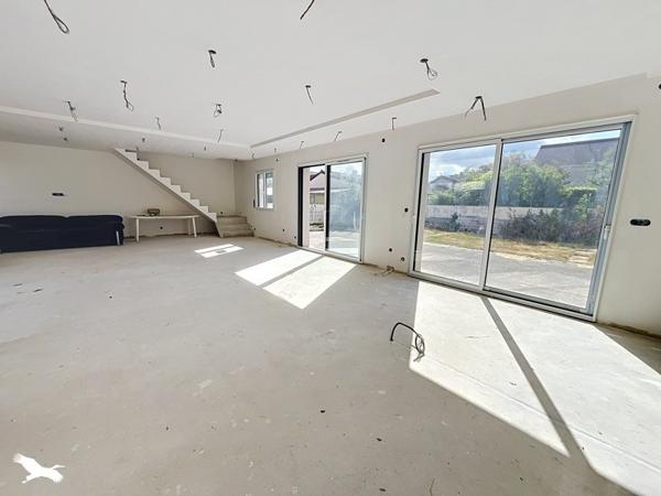 Maison 539 000 € Les Clayes-sous-Bois 6 p 149 m² DPE