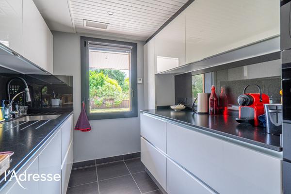 CANEJAN - Deux maisons et 80 m² de dépendances sur belle parcelle