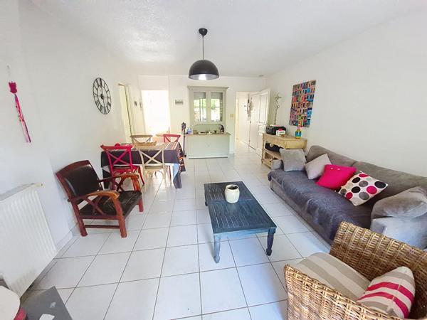 Appartement de 3 pièces à Six Fours Les Plages en rez de jardin