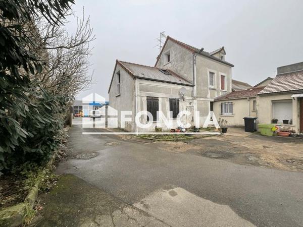 À vendre Studio 17 m² - Corbeil-essonnes 91100