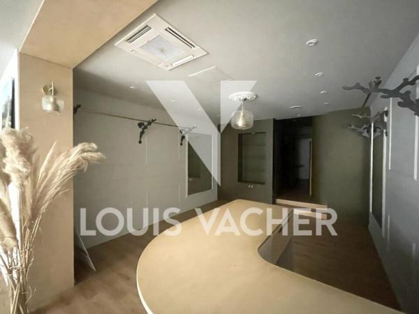 Local commercial de 87 m² à louer à Bordeaux