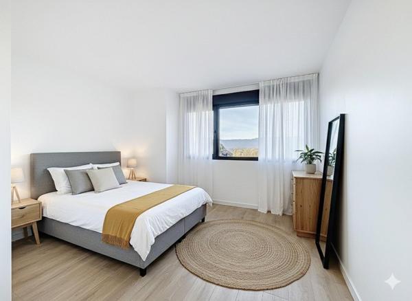 Maison récente avec vues lac