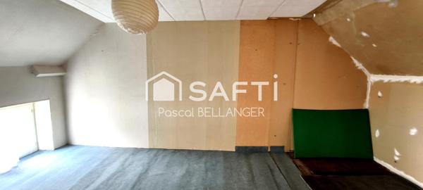 maison de type T5 située à Commentry, offrant un beau potentiel de rénovation