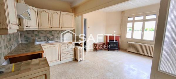 maison de type T5 située à Commentry, offrant un beau potentiel de rénovation