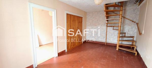 maison de type T5 située à Commentry, offrant un beau potentiel de rénovation