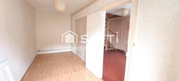 maison de type T5 située à Commentry, offrant un beau potentiel de rénovation